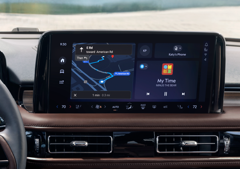 The 13.2-inch LCD touchscreen is showcased. | Stuteville Lincoln of Ponca City in Ponca City OK