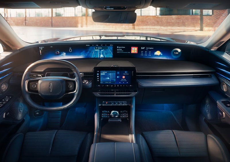 The panoramic display is shown in a 2025 Lincoln Nautilus® SUV. | Stuteville Lincoln of Ponca City in Ponca City OK